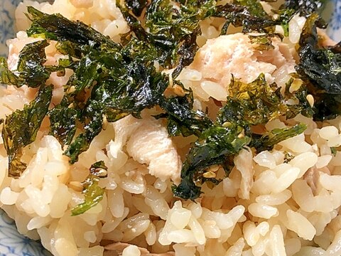 【簡単】鮭の炊き込み御飯〜ガーリックバター風味〜